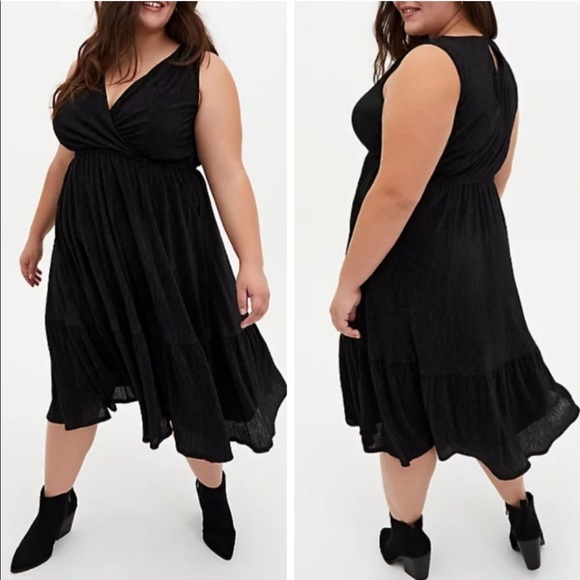 torrid Dresses & Skirts - Torrid Sleeveless V Neck Midi Dress